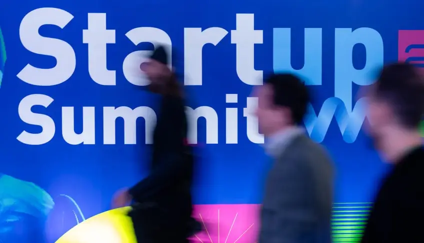 Startup Summit 2026: Palestras sobre IA e Internacionalização para Impulsionar Negócios